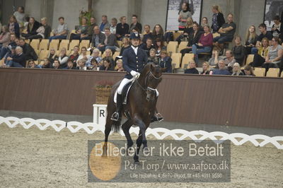 Dansk Rideforbunds Championats finaler 2018 dressur
Dansk Rideforbunds Championats finaler 2018
5 års præmie - 6års klassen
Nøgleord: manuel springhetti;adoro 8