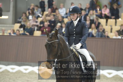 Dansk Rideforbunds Championats finaler 2018 dressur
Dansk Rideforbunds Championats finaler 2018
5 års præmie - 6års klassen
Nøgleord: nanna skodborg merrald;lykkesholms duel