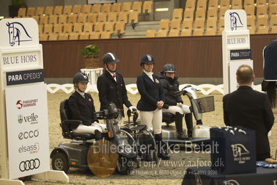 Blue Hors Para Dressur 2018
Billeder fra stævnet
Nøgleord: anita johnsoon;jens lasse dokkan;line munk madsen;liselotte scharff rosenhart;priceceremoni