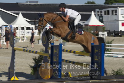 ridehesten csio3 140cm
Showjumping
Nøgleord: gerrit nieberg;baccord