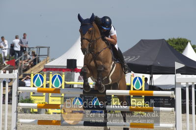 Csio3 two phsaes   140cm
Showjumping
Nøgleord: rikke haarstup kristensen;bøgegårdens graf-top