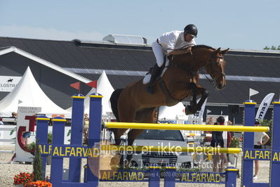 Csio3 two phsaes   140cm
Showjumping
Nøgleord: lars noergaard pedersen;grafiti b