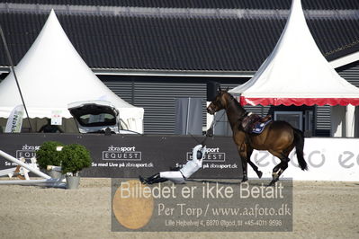 csio3 a1 150cm
Showjumping
Nøgleord: julie andrews;wilando b;styrt