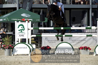 csio3 a1 150cm
Showjumping
Nøgleord: matteo leonardi;centennial paardesm z