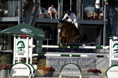 csio3 a1 150cm
Showjumping
Nøgleord: thomas lambert;thalie st loise