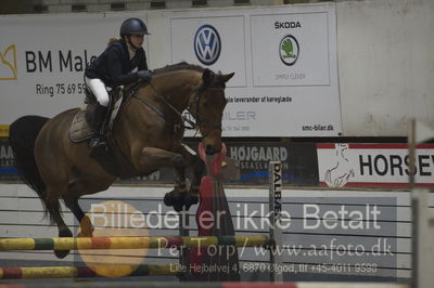 Vejle Rideklub
Sprngstævne for hest
Nøgleord: caroline knudsen;ciano 17