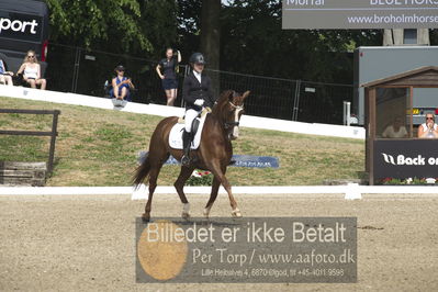 Dm - Uwm iagttagelse - Paradressur
fei 6års iagttagelses klasse til uwn
Nøgleord: maria n kristensen;brianna