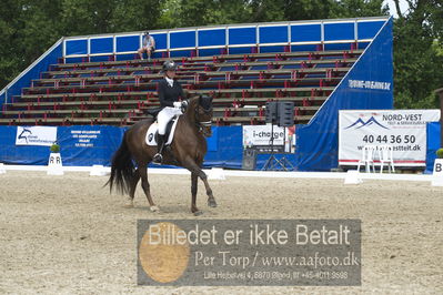 Dm - Uwm iagttagelse - Paradressur
fei 7års iagttagelses klasse til uwn
Nøgleord: carina cassøe krüth;red diamant