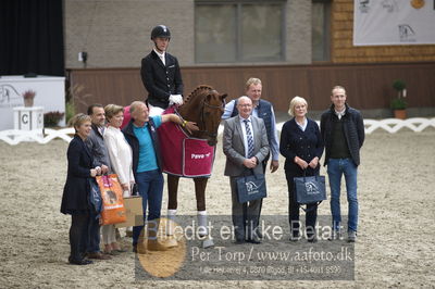 Dansk Rideforbunds Championats finaler 2018 dressur
Dansk Rideforbunds Championats finaler 2018
5 års præmie - 6års klassen
Nøgleord: esben møller;daniel bachmann andersen;zampalo